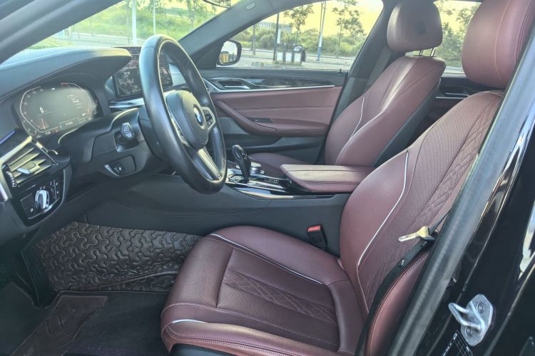 宝马5系 2021款 525Li M运动套装中控内饰7003