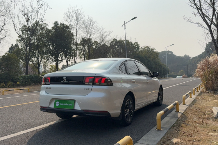 标致308 2016款 1.6L 手动时尚版车身外观6006