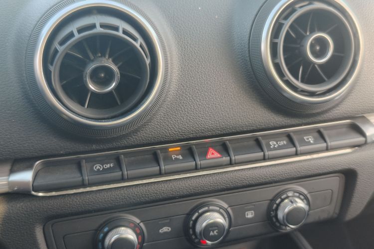 奥迪A3 2016款 Limousine 35 TFSI 领英型局部细节16