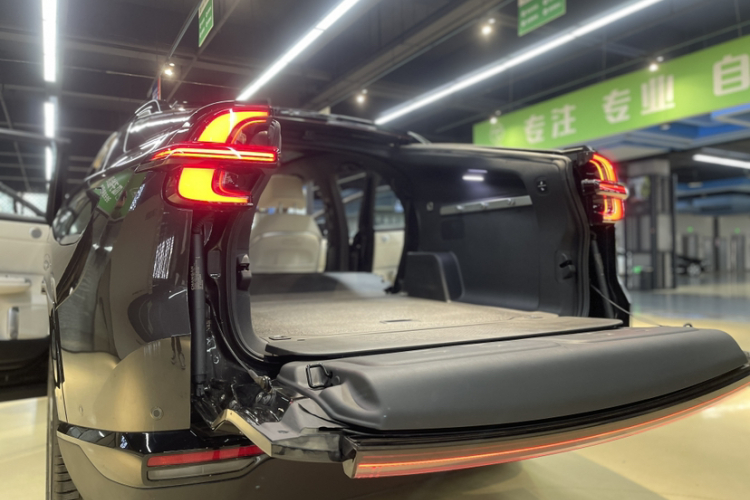 长安启源E07 2025款 增程 四驱 39kWh Ultra高性能版车身外观6013