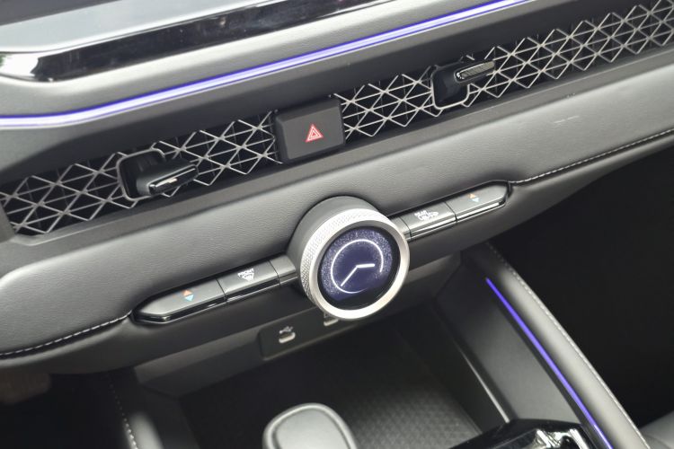 本田 雅阁 2025款 260TURBO 豪华版中控内饰7007