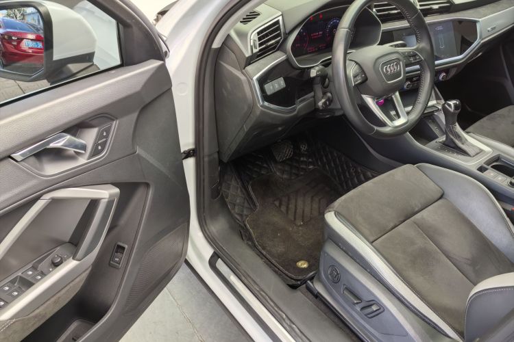 奥迪Q3 2019款 35 TFSI 进取动感型车身外观6009