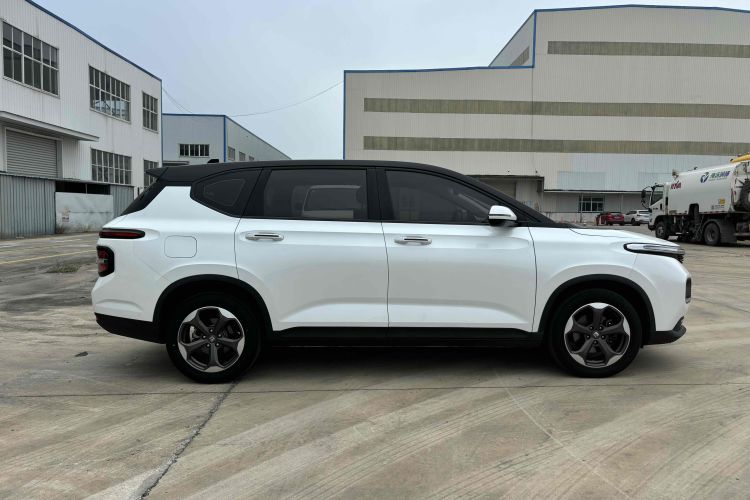 宝骏RM-5 2019款 1.5T CVT 24小时在线豪华型 5座车身外观6008