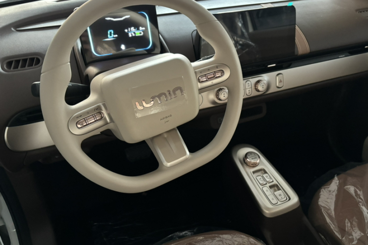长安启源 长安Lumin 2026款 宝藏版 205km 心爱米 国轩中控内饰7001