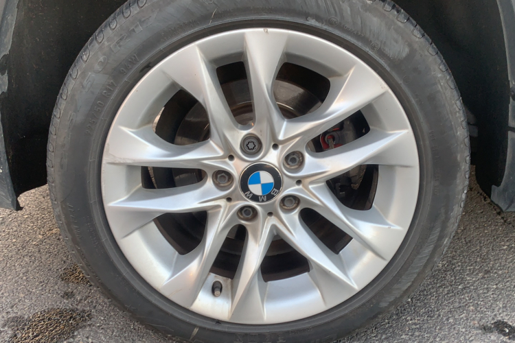 宝马X1 2014款 sDrive18i 领先型车身外观6011