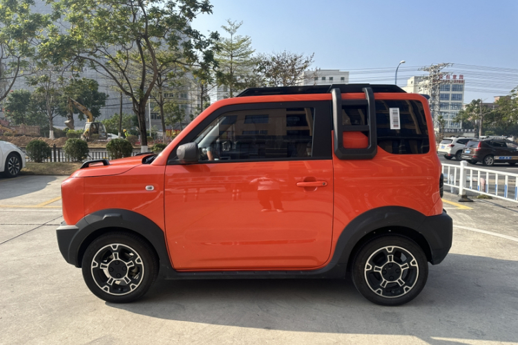 吉利银河 2024款 200km 熊猫骑士车身外观6005