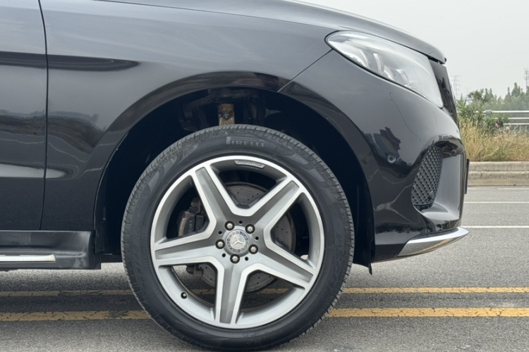 奔驰GLE 2015款 GLE 400 4MATIC车身外观6005