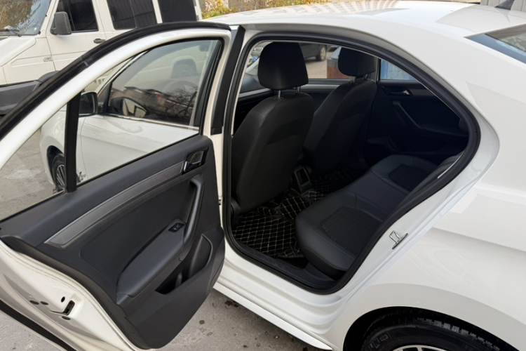 大众 捷达 2017款 1.5L 自动舒适型中控内饰7005