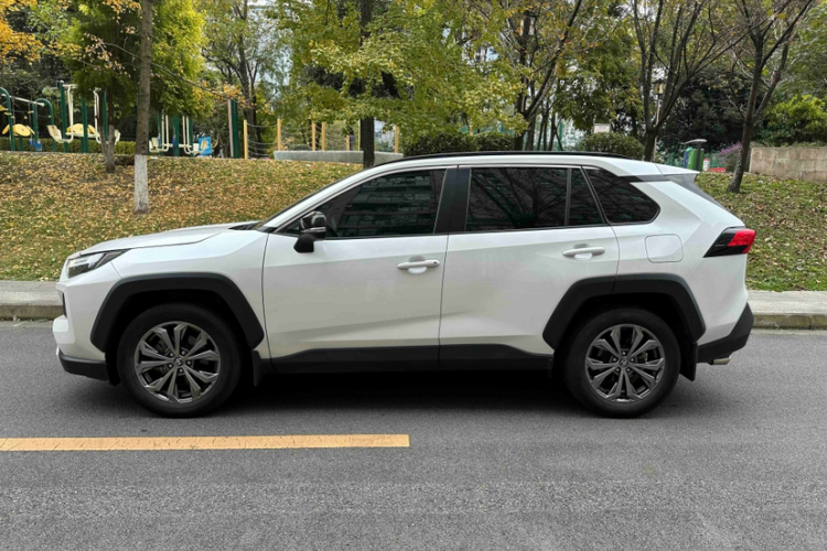 丰田 RAV4荣放 2023款 2.0L CVT四驱探险Plus版车身外观6005
