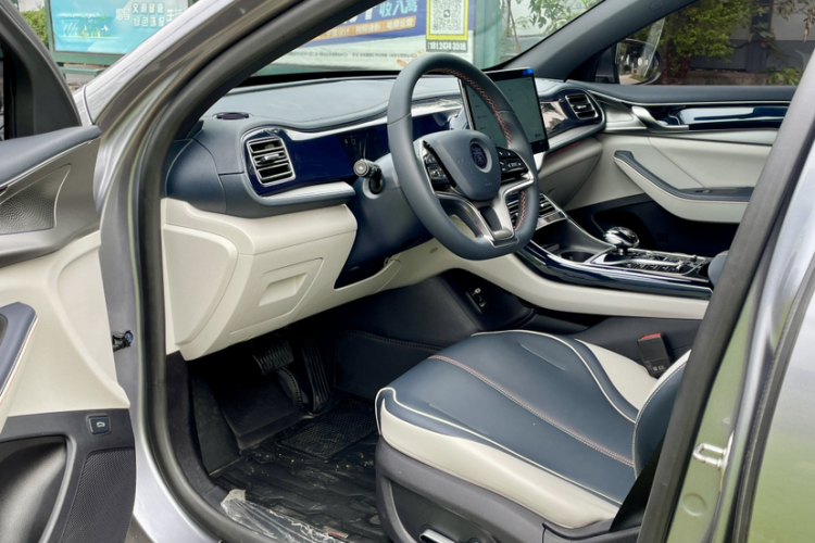 比亚迪 秦PLUS 2021款 EV 500KM 尊贵型中控内饰7001