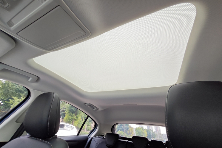 福特 福克斯 2020款 两厢 EcoBoost 180 自动锋潮型中控内饰7003