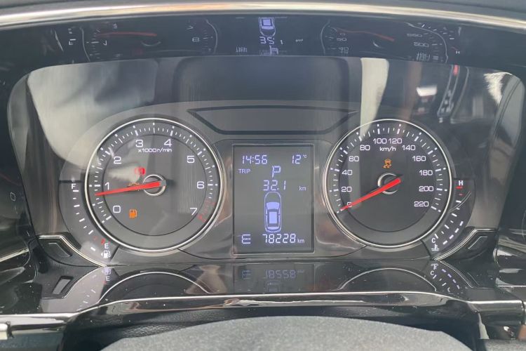 众泰T600 Coupe 2017款 1.5T 自动尊享型中控内饰15