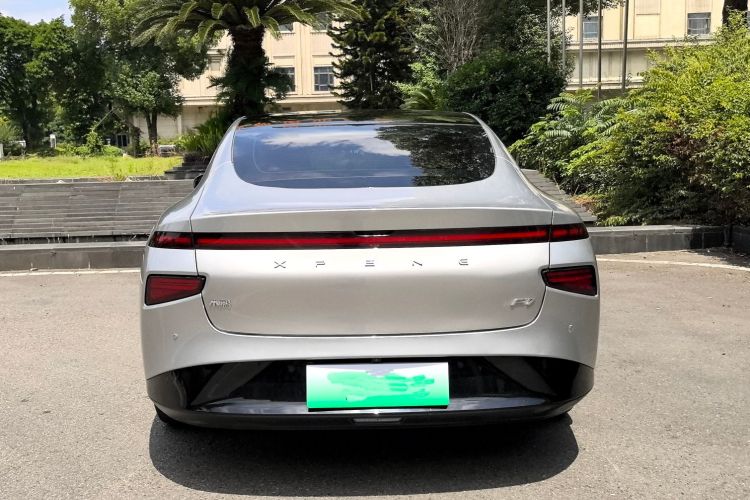 小鹏P7 2021款 480E车身外观6003