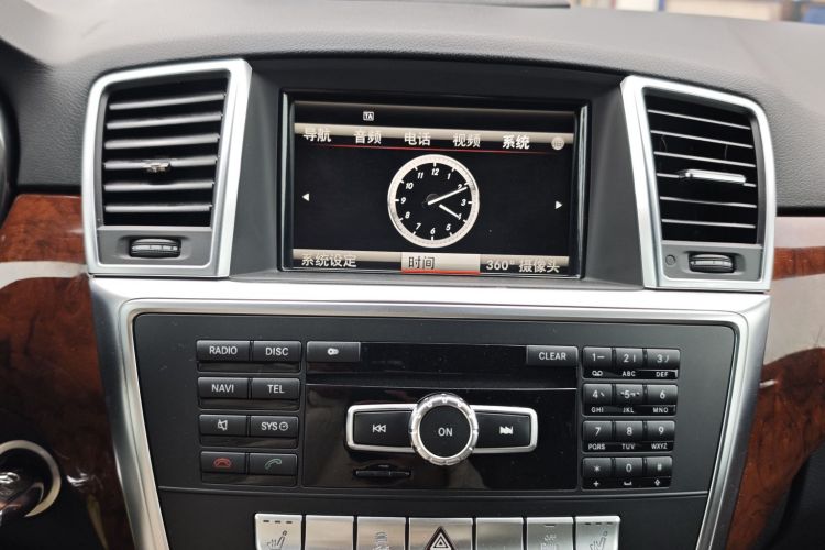 奔驰M级 2012款 ML 350 豪华型中控内饰7010