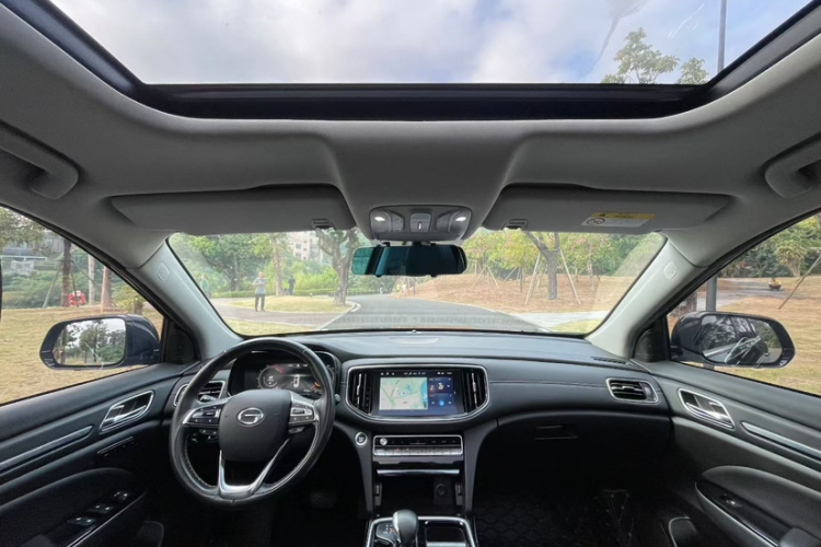 广汽传祺 传祺GS8 2021款 390T 两驱暗夜骑士版中控内饰7004