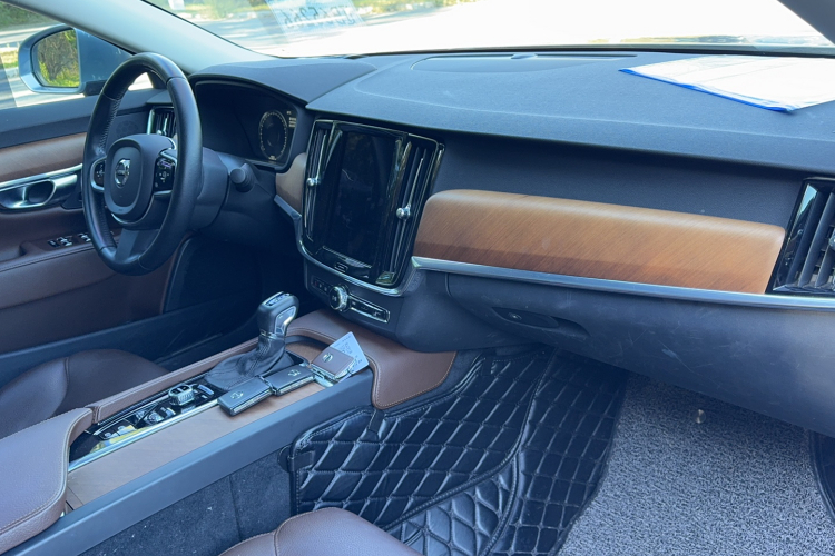 沃尔沃S90 2017款 T5 智雅版中控内饰7004