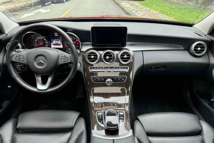 奔驰C级 2018款 C 180 L 时尚型中控内饰7001