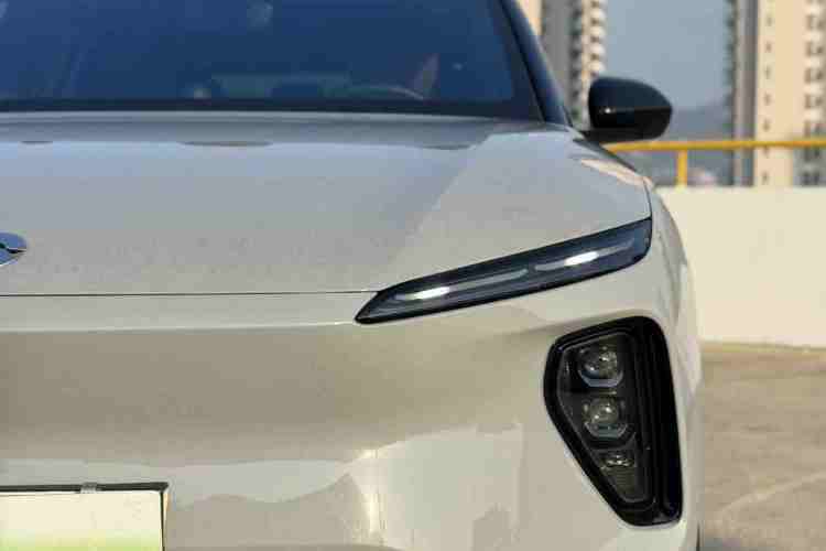 蔚来ES6 2024款 75kWh车身外观6011