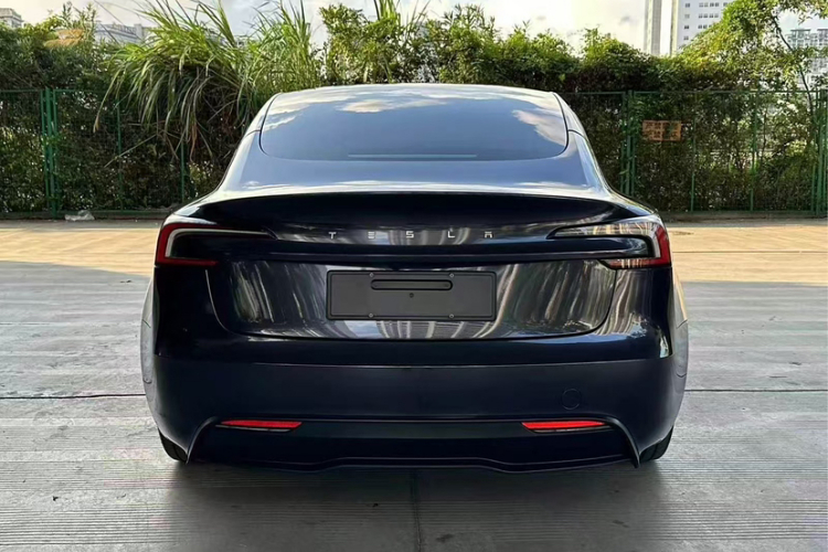 特斯拉 Model 3 2023款 后轮驱动版车身外观6004