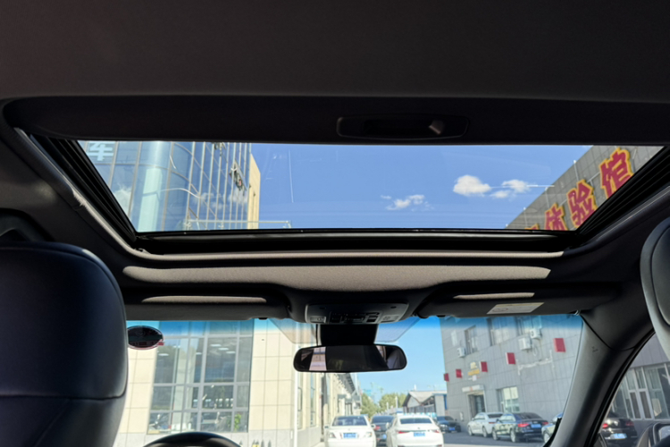 丰田 亚洲龙 2022款 双擎 2.5L 豪华版中控内饰7007