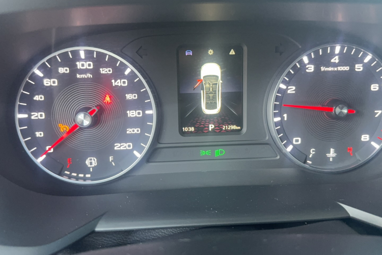 名爵 MG5 2022款 180DVVT CVT青春风尚版中控内饰15