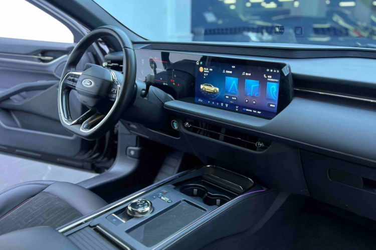 福特 蒙迪欧 2023款 EcoBoost 180 舒雅型中控内饰7010