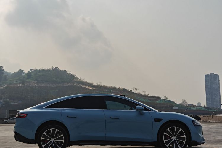 鸿蒙智行 智界S7 2025款 703km Ultra运动版车身外观6005