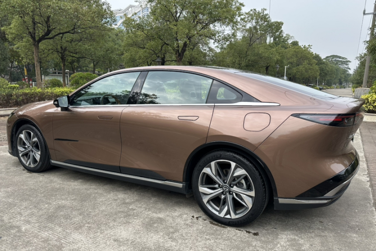 马自达EZ-6 2024款 增程200智尊版车身外观6003