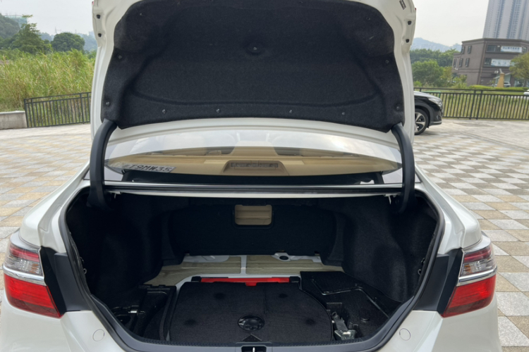 丰田 凯美瑞 2015款 2.0G 领先版局部细节23