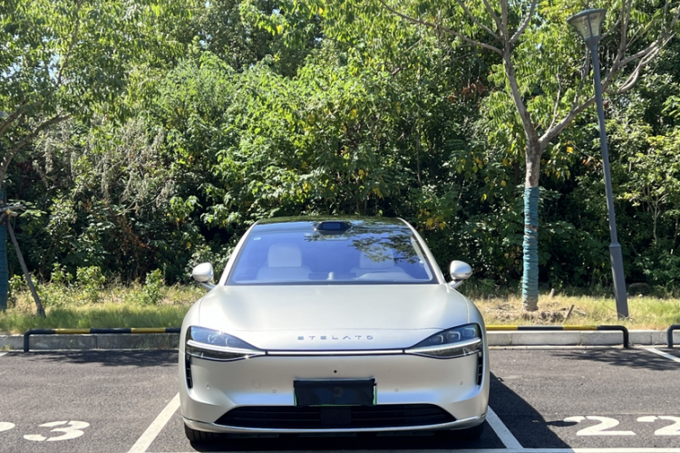 鸿蒙智行 享界S9 2024款 纯电 Ultra 四驱旗舰版车身外观6008