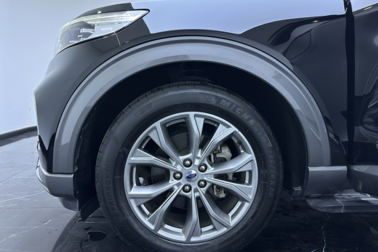 福特 探险者 2020款 EcoBoost 285 后驱风尚版 6座局部细节9001