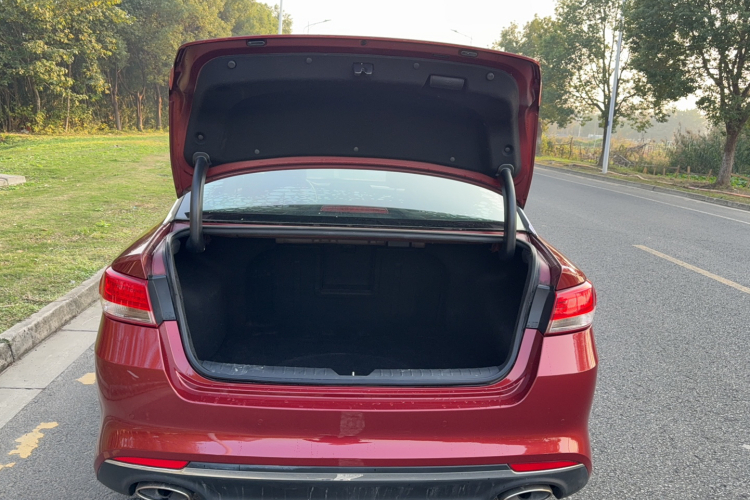 起亚K5 2016款 2.0L 自动LUX局部细节23