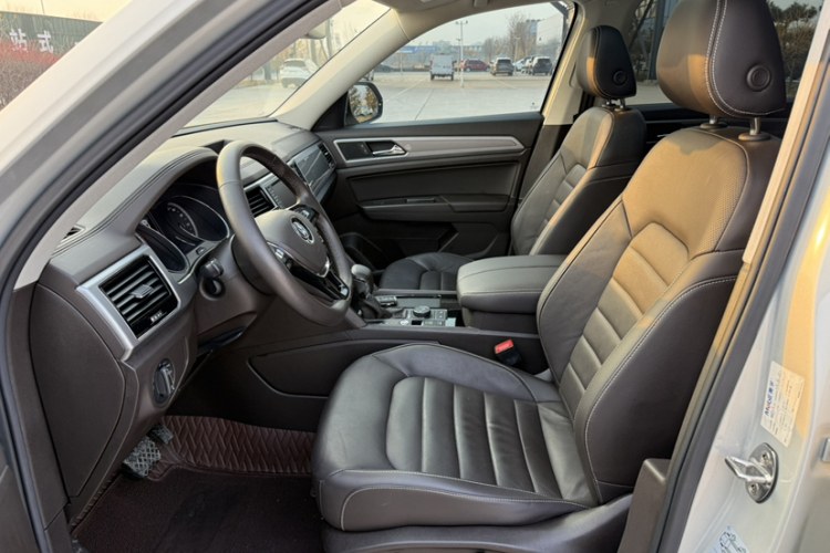 大众 途昂 2017款 380TSI 四驱豪华版中控内饰7012