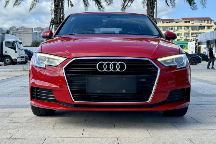 奥迪A3 2018款 30周年年型 Sportback 35 TFSI 进取型车身外观6001