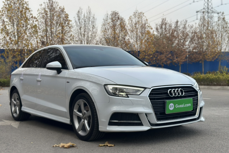 奥迪A3 2018款 30周年年型 Limousine 35 TFSI 时尚型车身外观6008