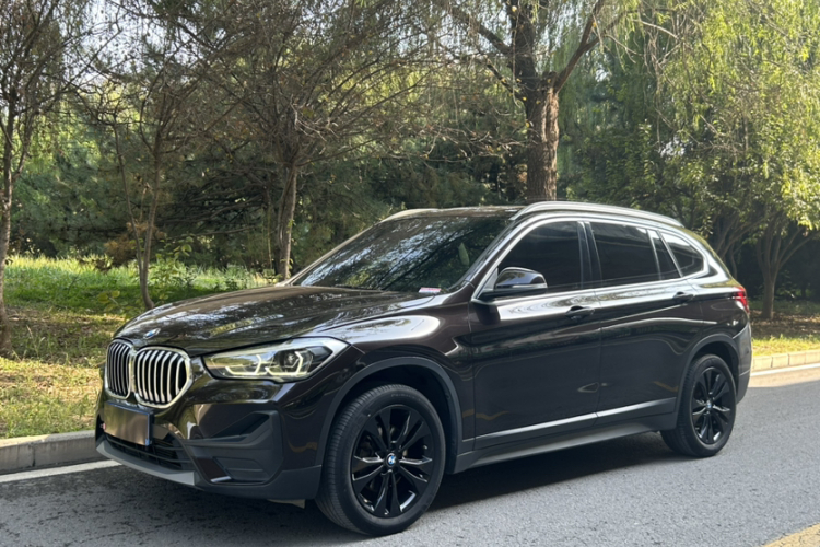 宝马X1 2020款 sDrive20Li 时尚型车身外观1