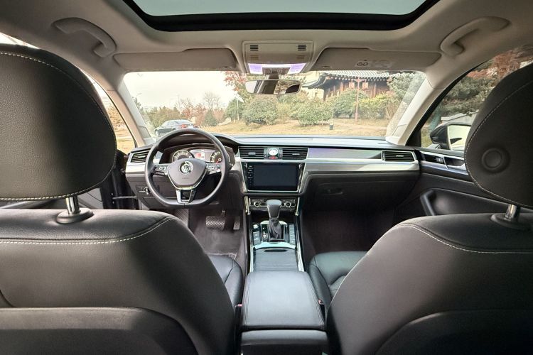 大众 辉昂 2019款 380TSI 两驱商务版 国VI中控内饰7001