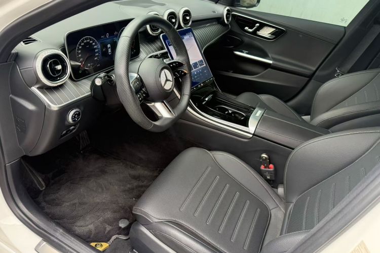 奔驰C级 2023款 改款二 C 260 L 运动版中控内饰7002