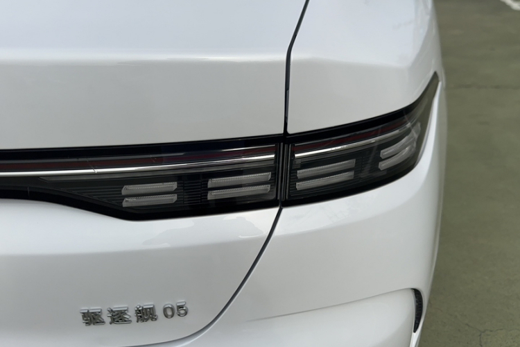 比亚迪 驱逐舰05 2024款 荣耀版 DM-i 55KM 豪华型车身外观6006