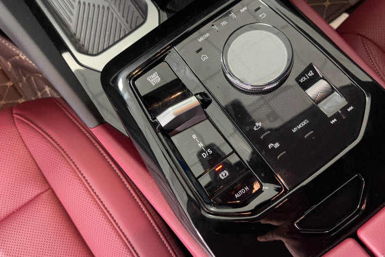 宝马5系 2024款 525Li 豪华套装局部细节18