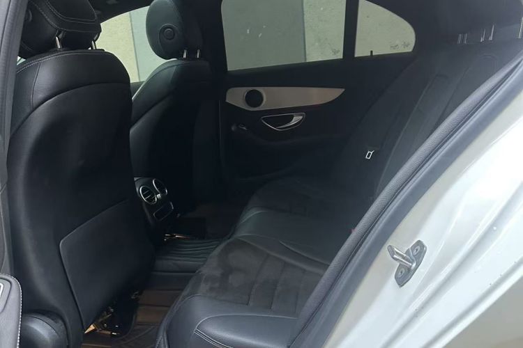 奔驰C级 2020款 改款 C 260 运动版中控内饰7002