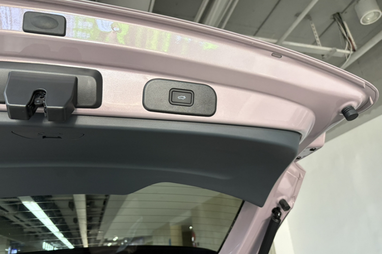 吉利银河 星愿 2025款 310km 梦想版中控内饰7014