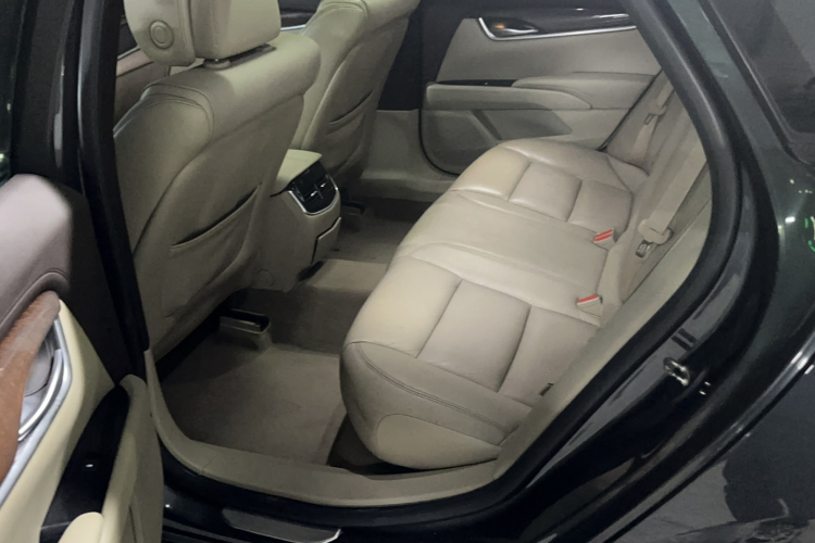 凯迪拉克XTS 2013款 28T 科技型中控内饰7002