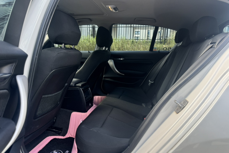 宝马1系(进口) 2018款 118i 领先型中控内饰7002