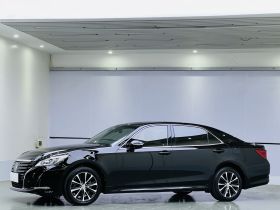 丰田 皇冠 2018款 2.0T 时尚版