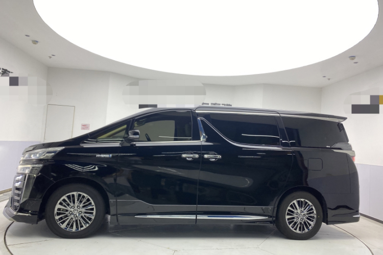 丰田 威尔法 2020款 双擎 2.5L HV尊贵版车身外观6003