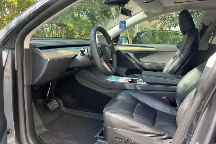 特斯拉 Model Y 2022款 后轮驱动版中控内饰7002