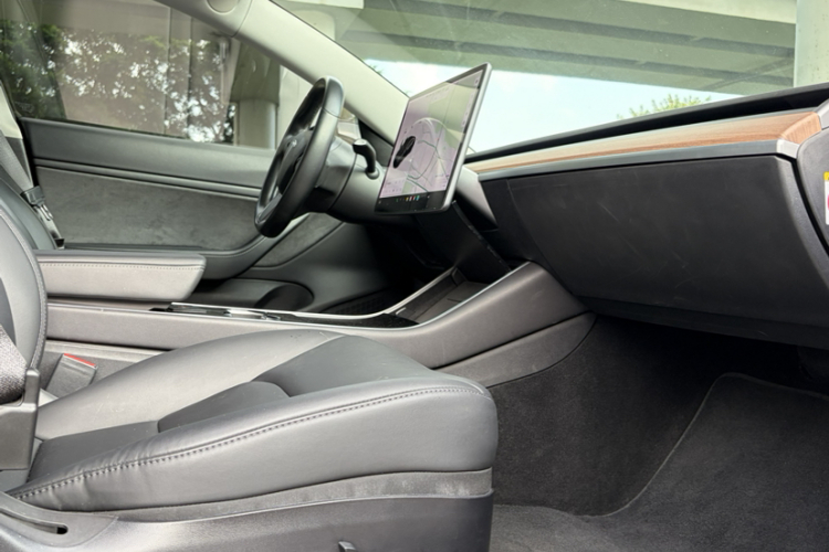 特斯拉 Model 3(进口) 2019款 长续航后驱版局部细节41