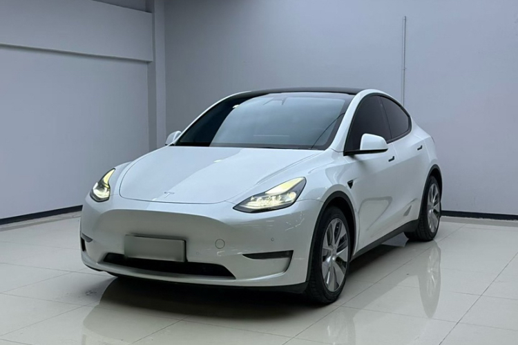特斯拉 Model Y 2021款 标准续航后驱版车身外观1