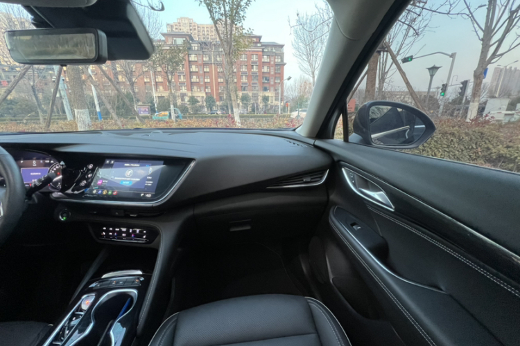 别克 2023款 昂科威Plus 652T 五座豪华型中控内饰7002